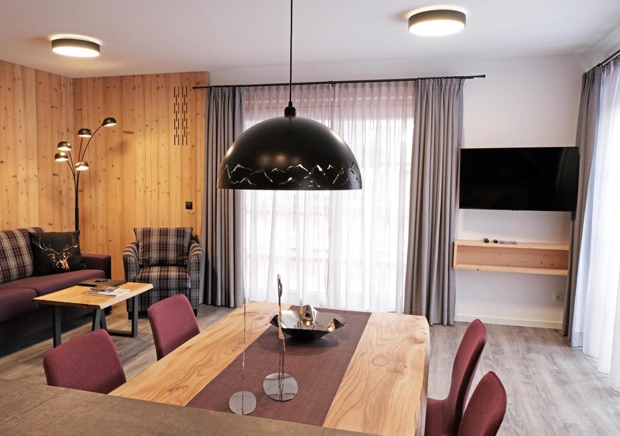 Bayerischer Hof Hotel 4*