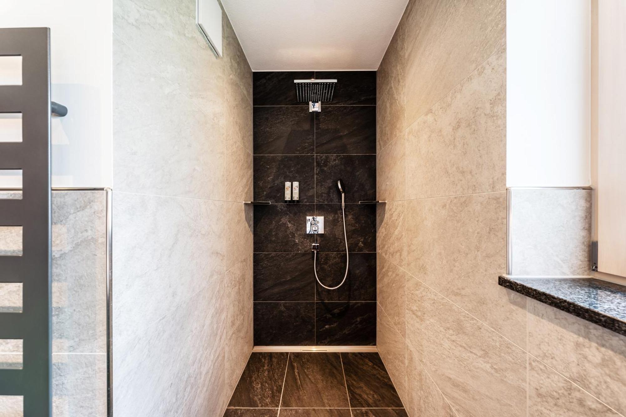 Bayerischer Hof Hotel 4*